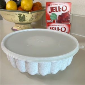 TUPPERWARE BLUE/GRAY SPECKLED JEL-RING MOLD